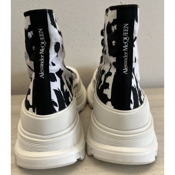 Alexander McQUEEN Men Tread Slick Logo High Top Sneaker White Black EU42.5 US9.5 - Picture 4 of 16